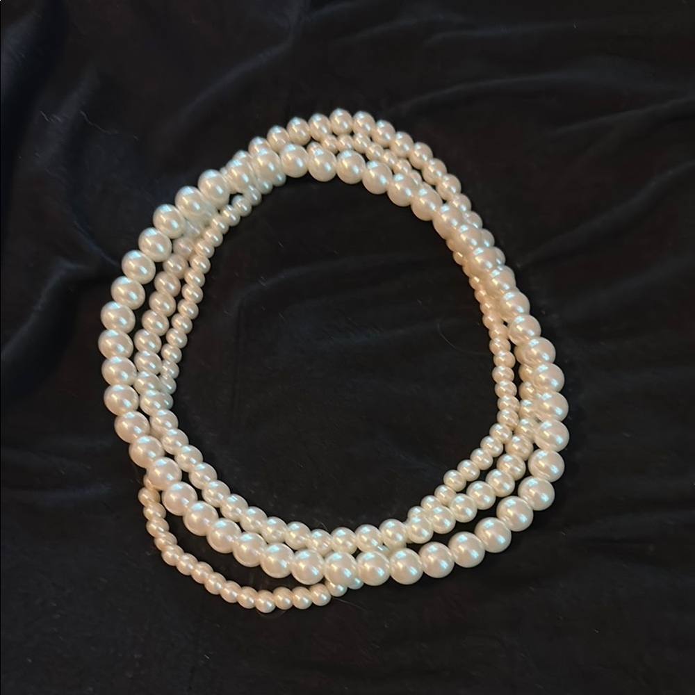Elegant Pearl Necklace